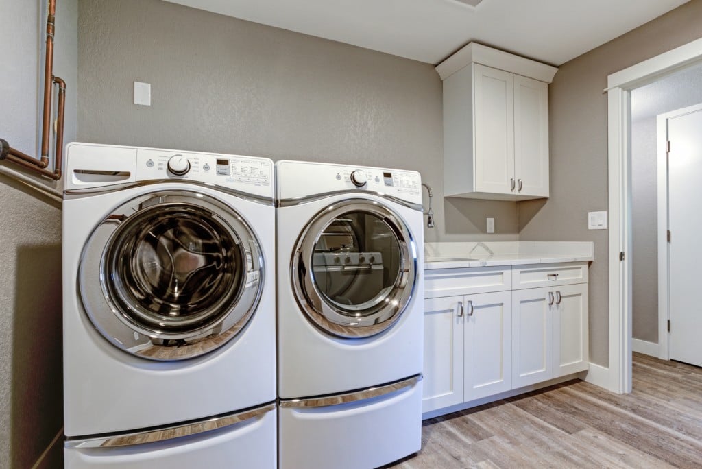 Mini lave-linge : gagner de l'espace dans un appartement